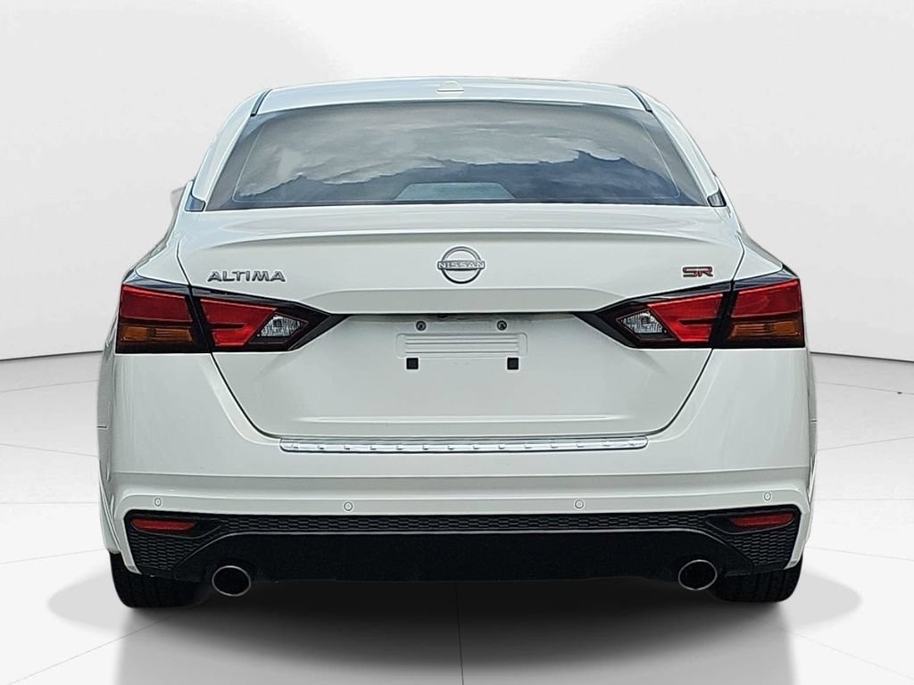 Used 2023 Nissan Altima 2.5 SR w/ SR Premium Package FWD image 7