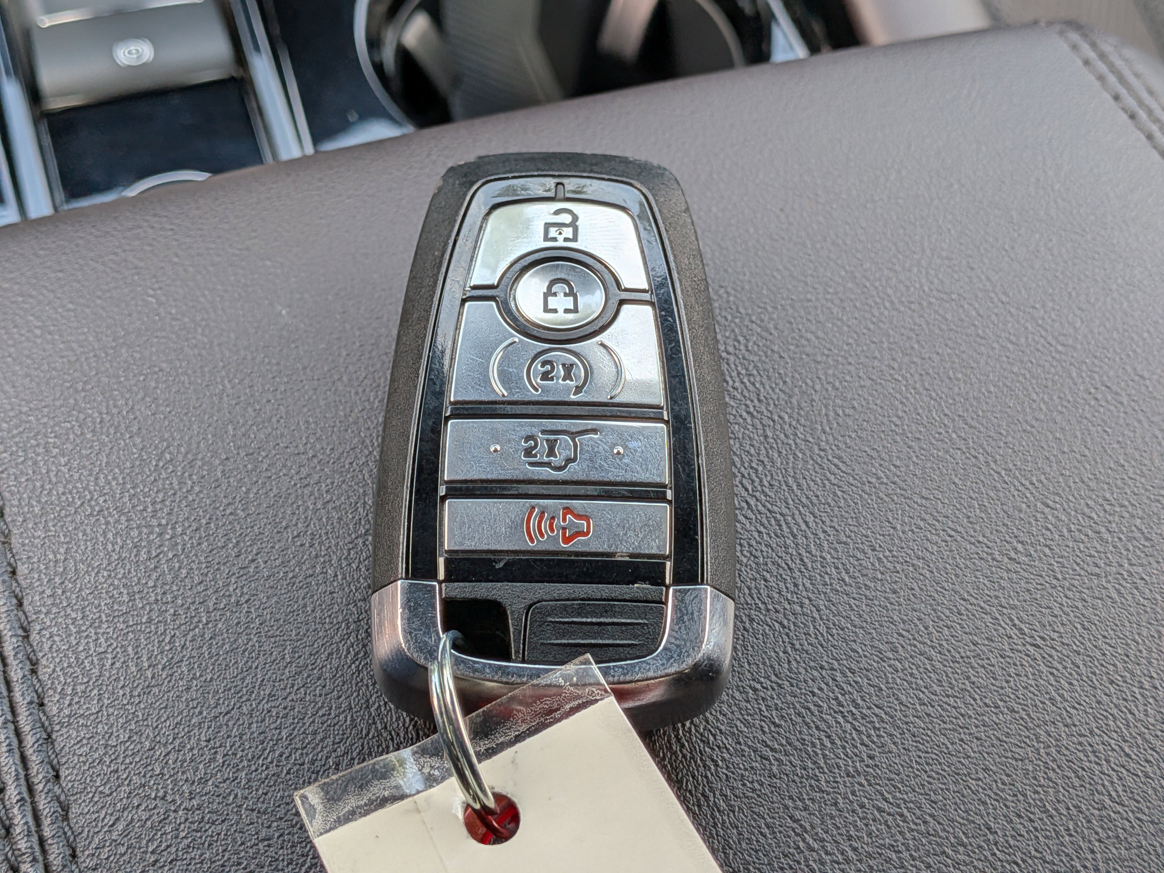 Used 2025 Ford Explorer Platinum w/ LUX Leather Package AWD/4WD image 35