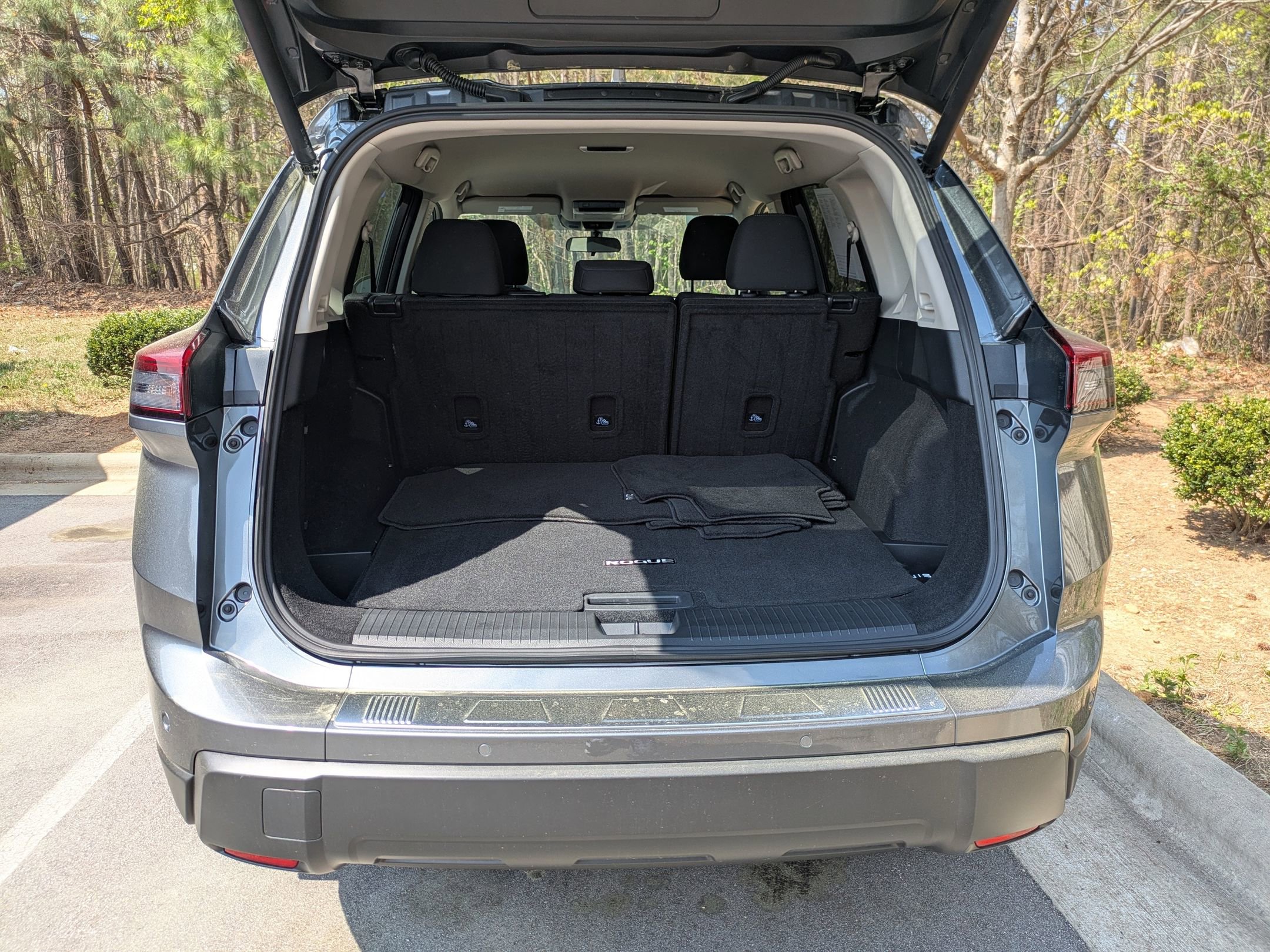 Used 2026 Nissan Rogue SV image 29