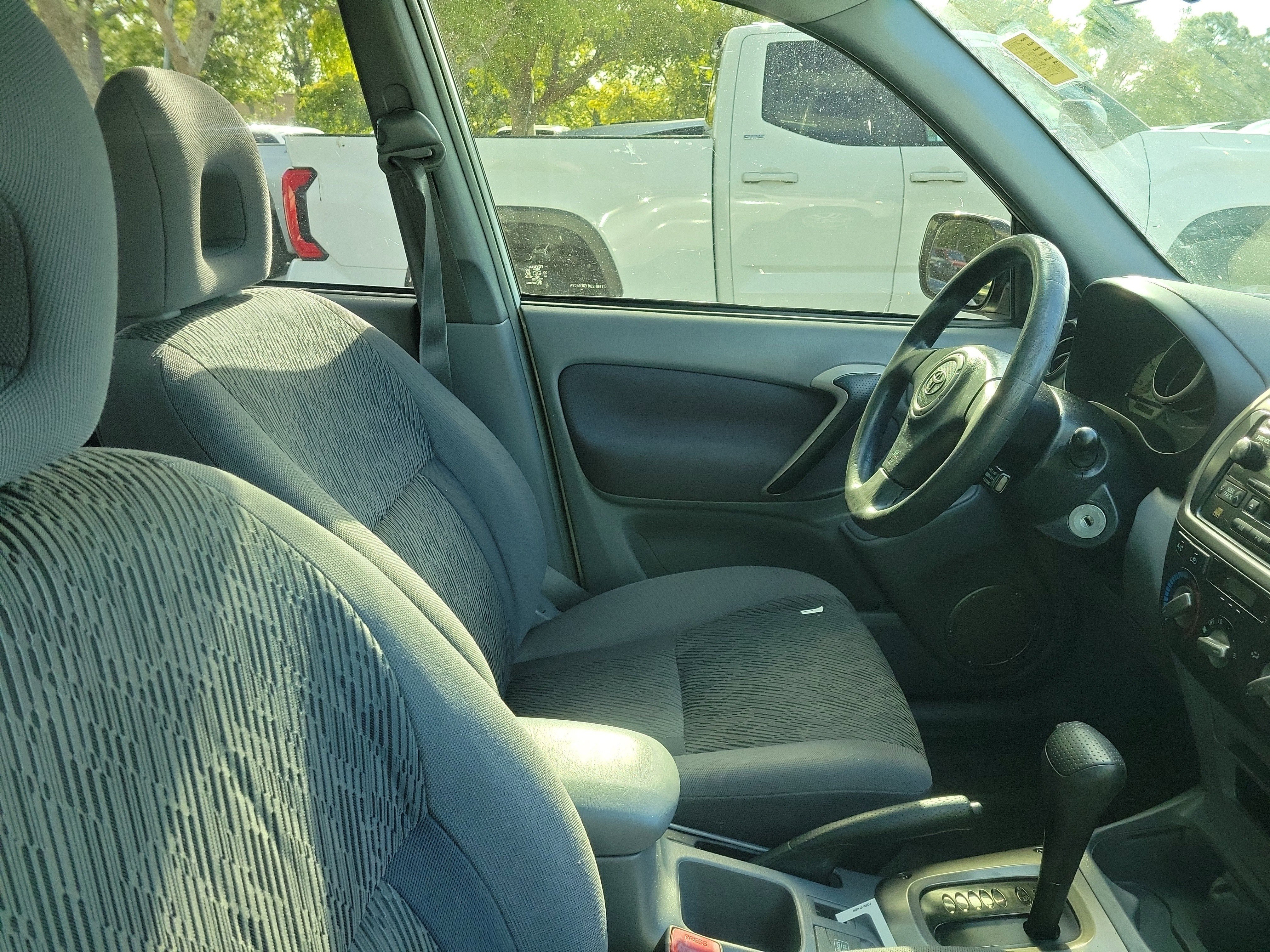 Used 2003 Toyota RAV4 2WD image 10