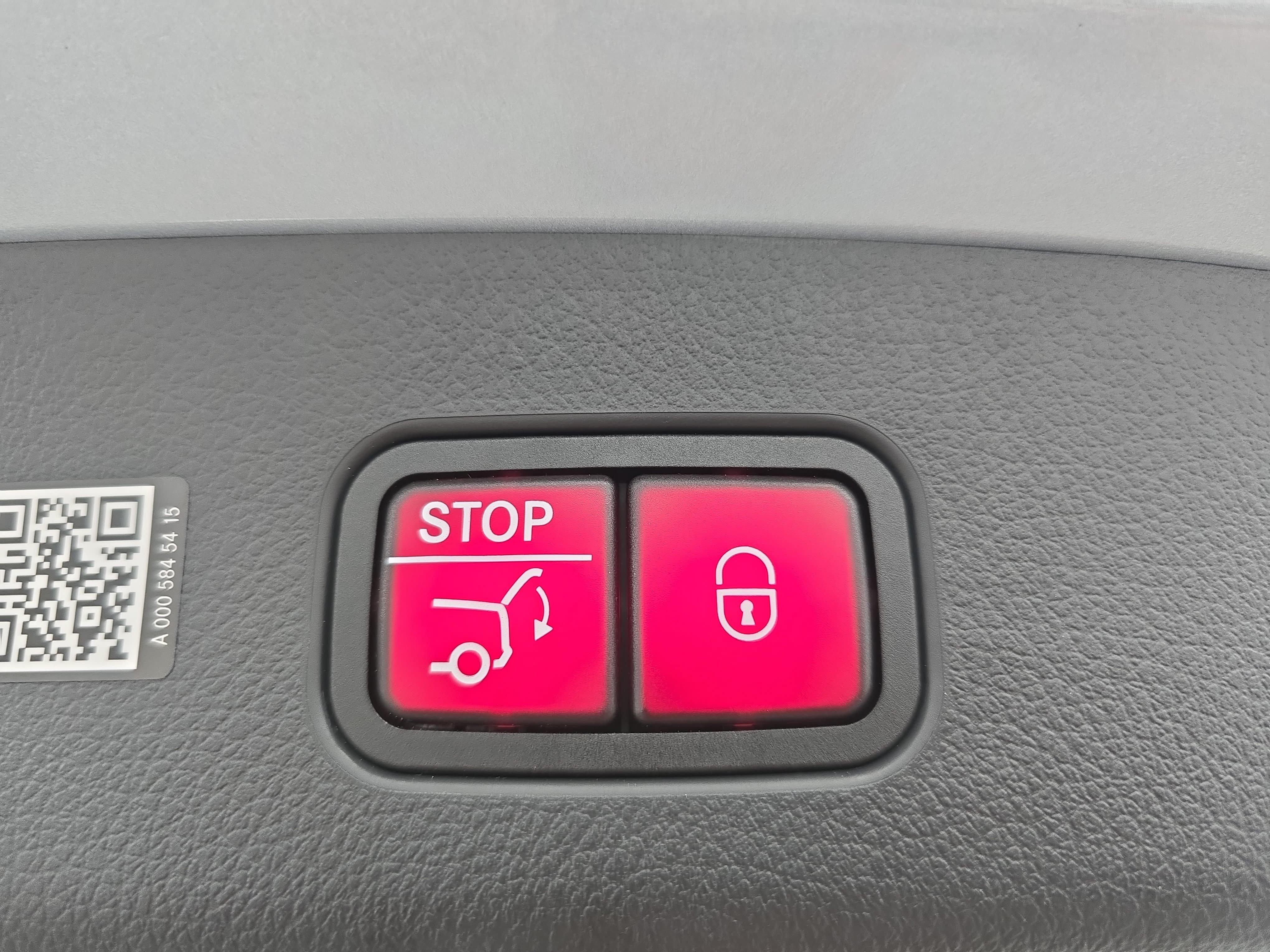 Certified 2026 Mercedes-Benz GLC 300 image 13