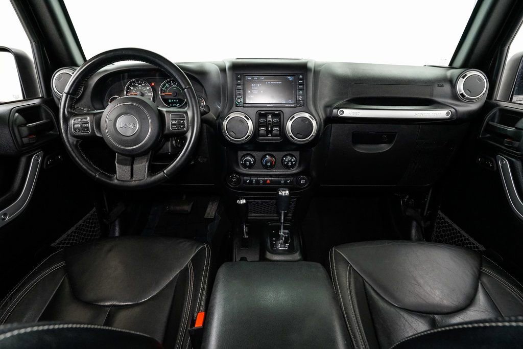 Used 2018 Jeep Wrangler Unlimited Sahara w/ Connectivity Group image 22