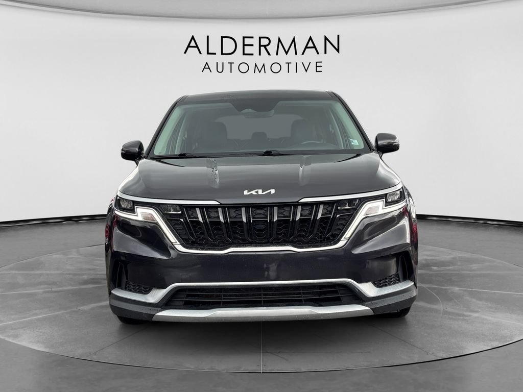 Used 2024 Kia Carnival LX FWD image 8