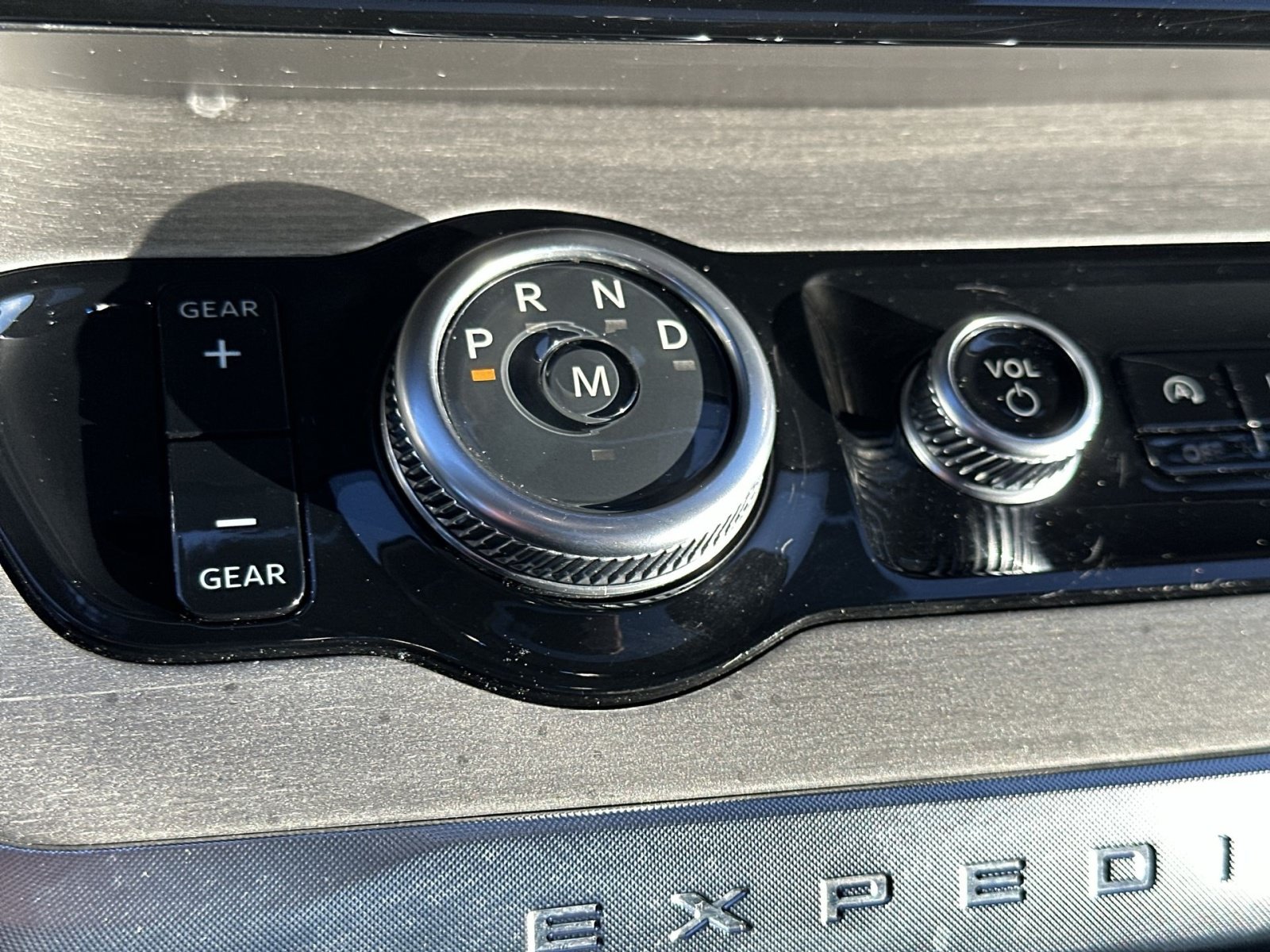 Used 2025 Ford Expedition Max Platinum AWD/4WD image 23