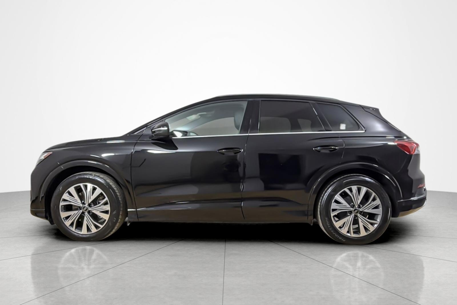 Certified 2023 Audi Q4 e-tron Premium w/ Premium Plus RWD video 2