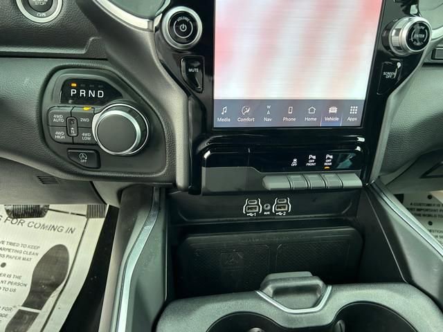 Used 2025 RAM 1500 Big Horn AWD/4WD image 19