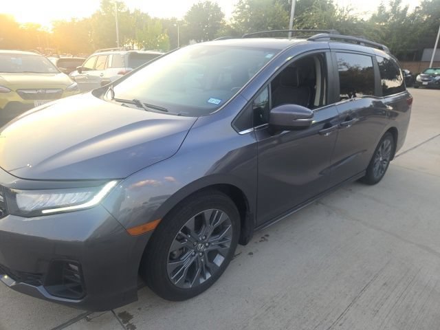 Used 2025 Honda Odyssey Touring image 6
