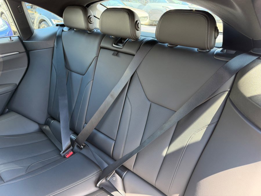 Used 2022 BMW i4 eDrive40 w/ Premium Package RWD image 48