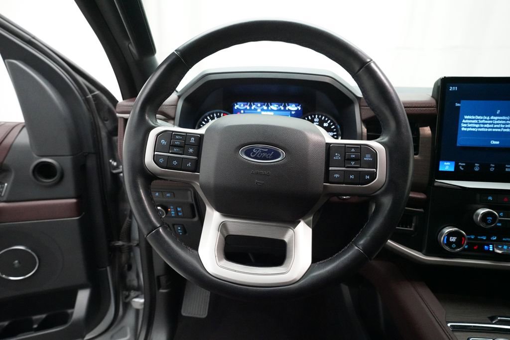 Used 2024 Ford Expedition Limited image 4
