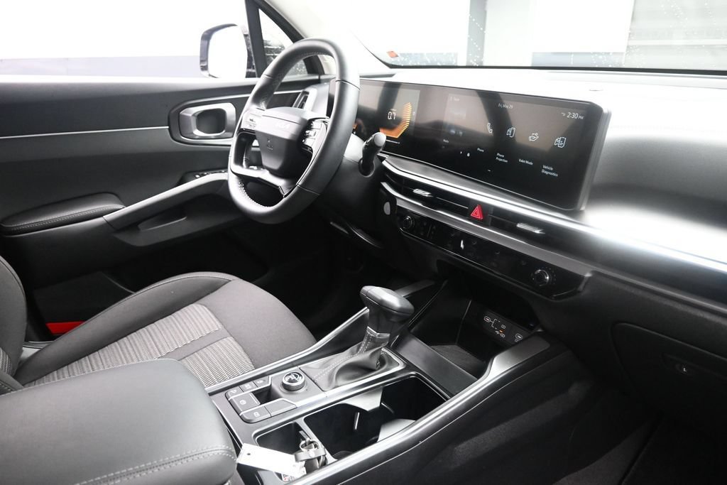 Used 2026 Kia Sorento LX FWD image 28