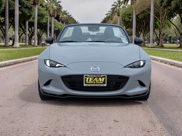 New 2026 MAZDA MX-5 Miata Club w/ Interior Package RWD image 3