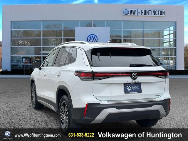 Certified 2025 Volkswagen Tiguan S w/ 18" Wheel Package image 5