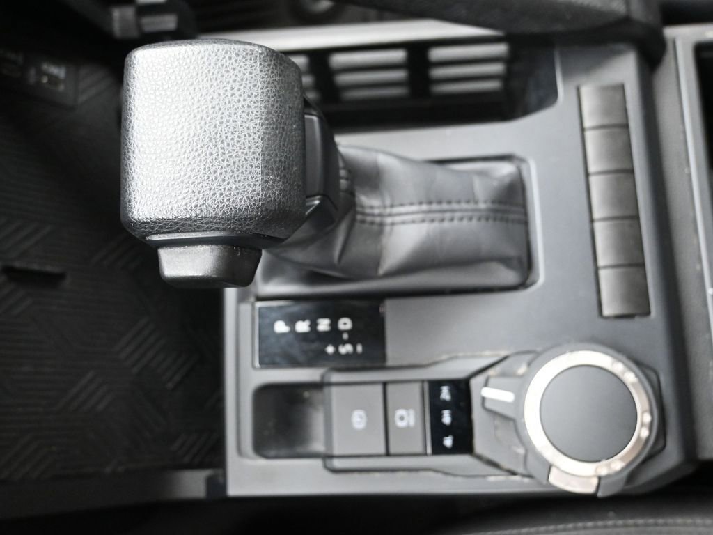 Used 2024 Toyota Tacoma SR image 18