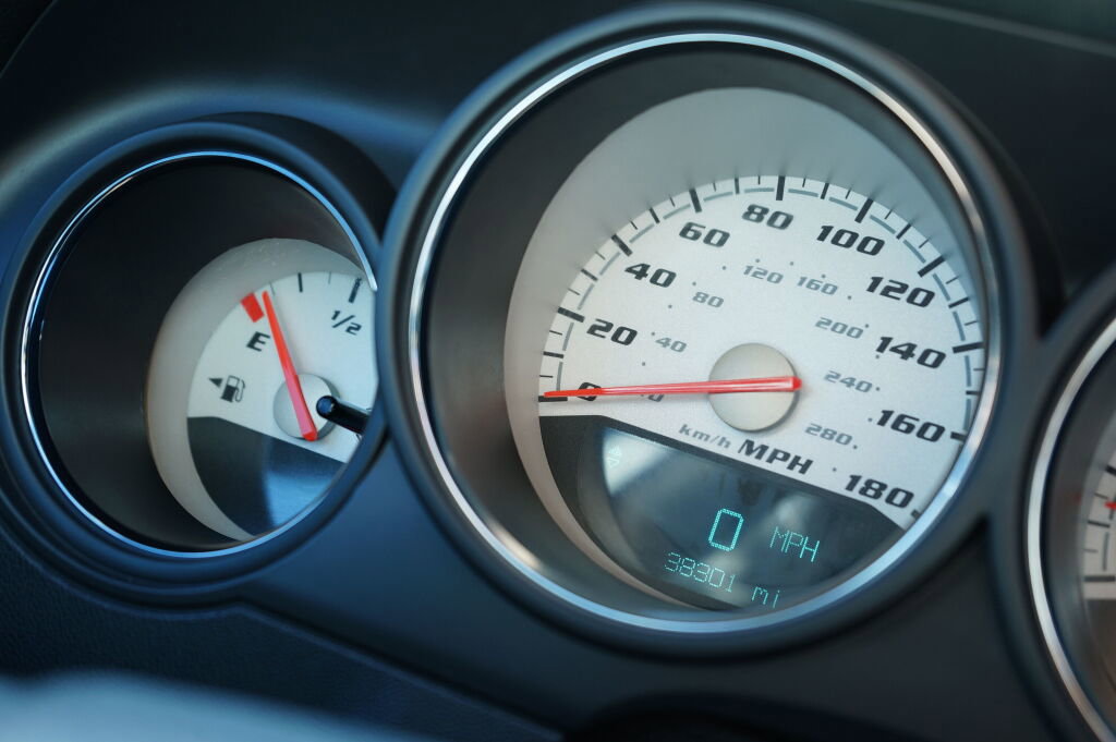 Used 2009 Dodge Challenger SRT8 w/ SRT Option Group II image 11