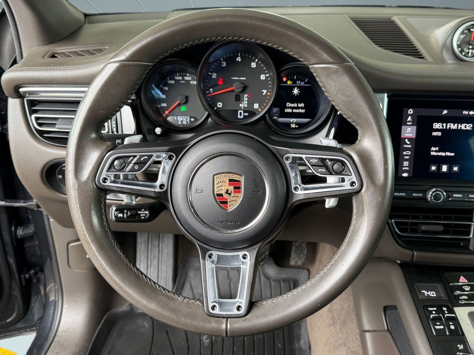 Used 2020 Porsche Macan AWD image 17