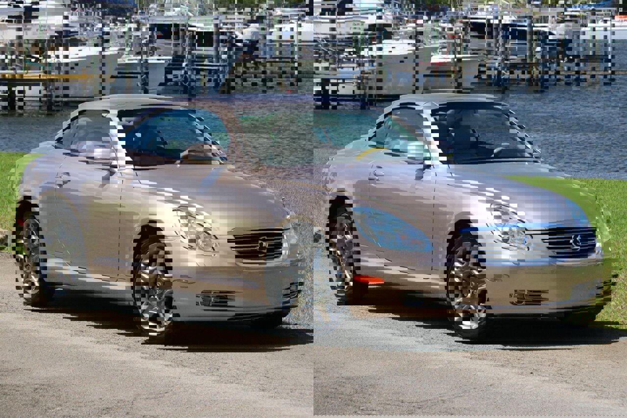 Used 2005 Lexus SC 430 Convertible image 3