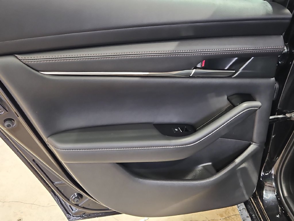 Used 2025 MAZDA MAZDA3 s FWD image 27