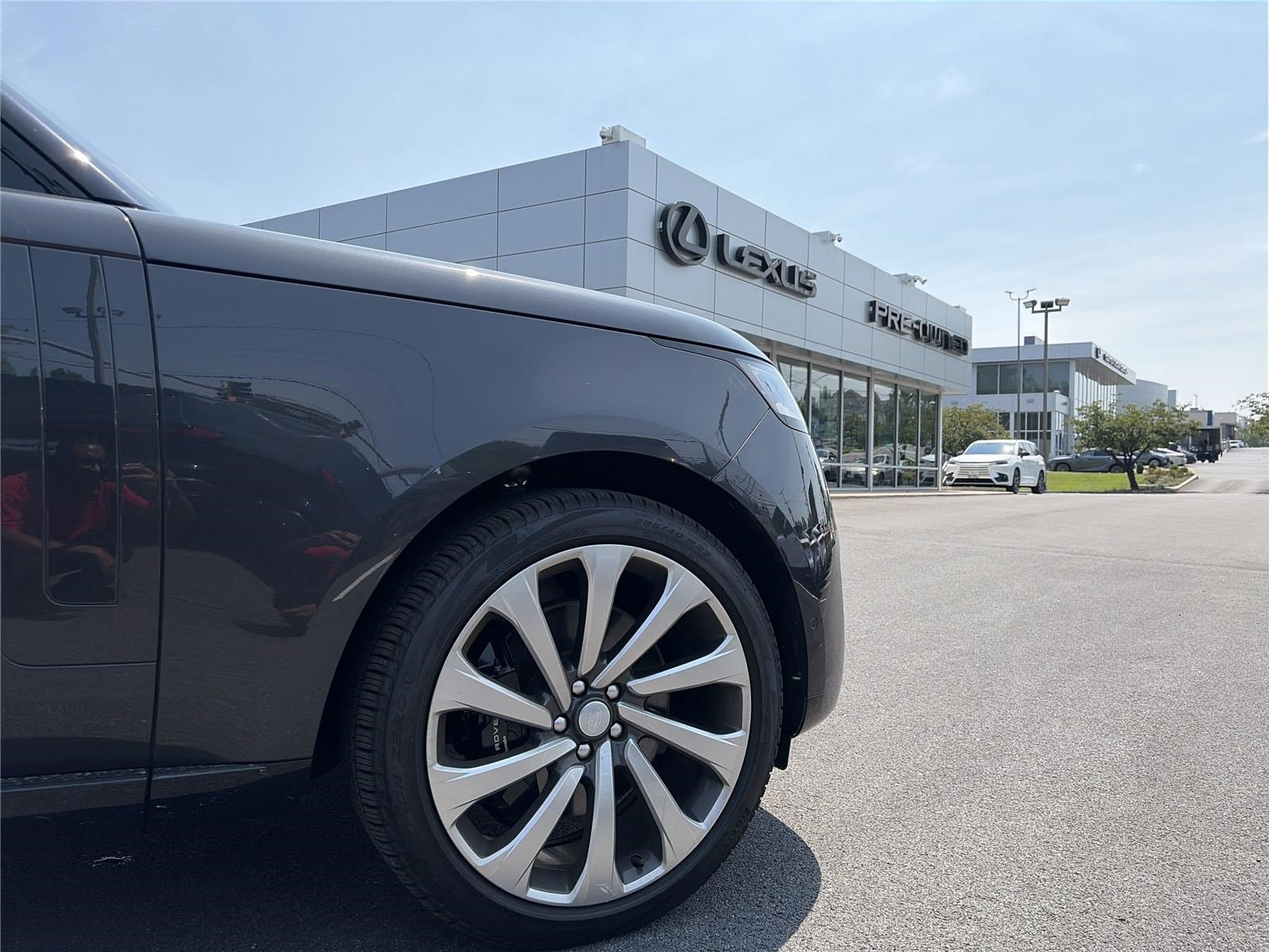Used 2023 Land Rover Range Rover SE AWD/4WD image 16