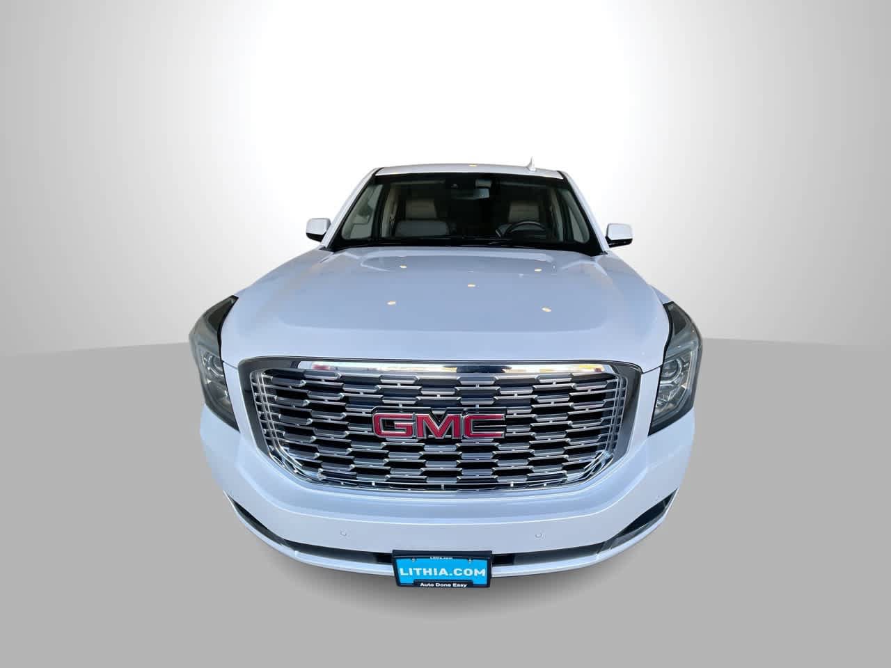 Used 2019 GMC Yukon XL Denali w/ Denali Ultimate Package AWD/4WD image 3
