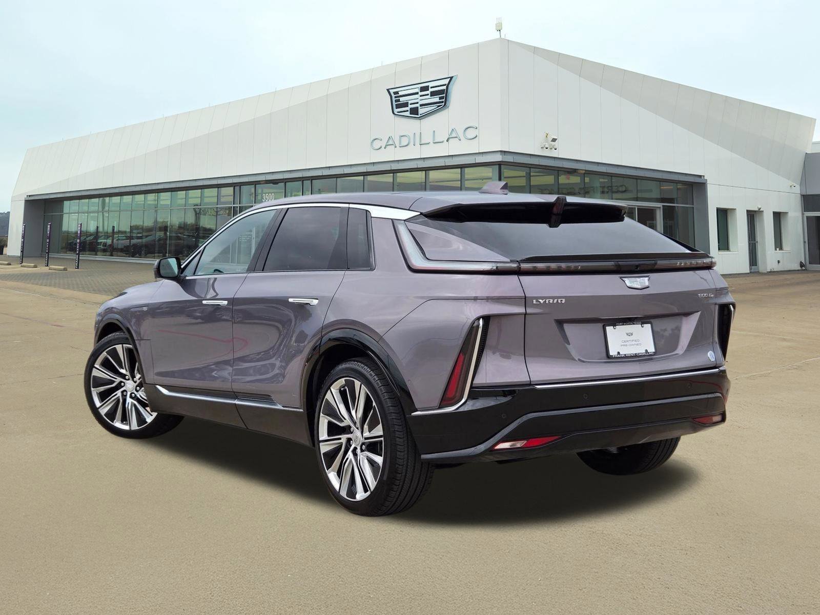 Certified 2025 Cadillac Lyriq Luxury w/ LPO, Floor Liner Package AWD/4WD image 4