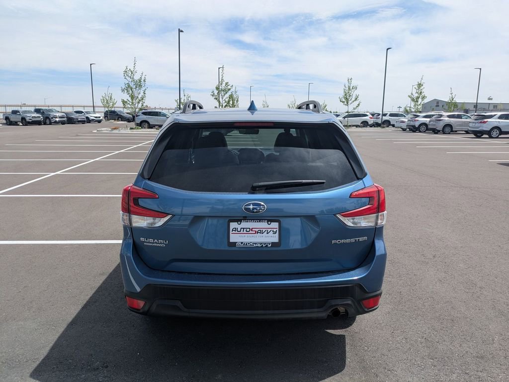 Used 2023 Subaru Forester Premium image 5