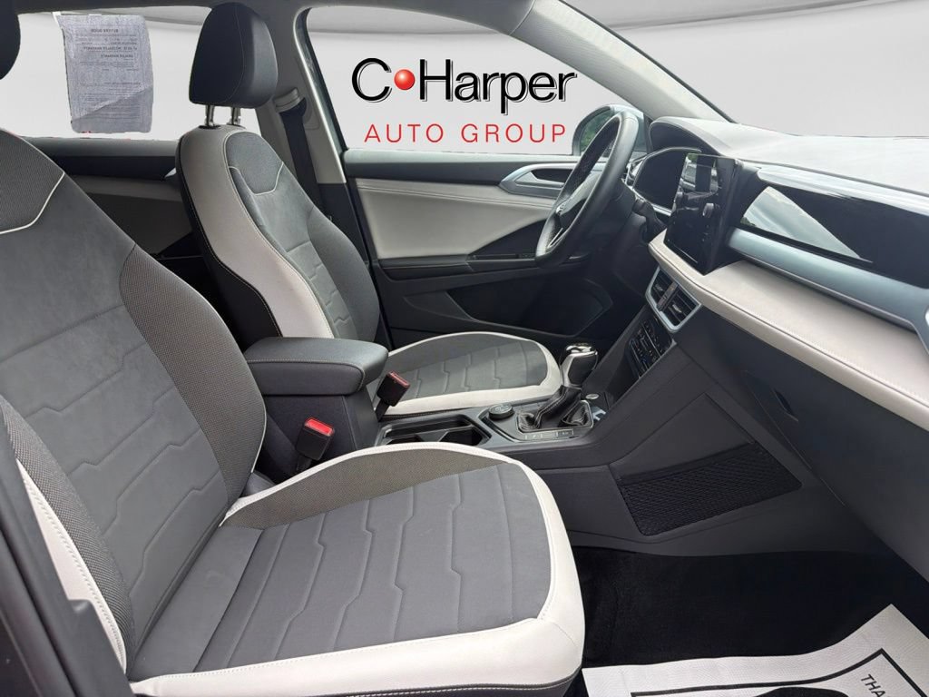 Used 2025 Volkswagen Taos SE AWD/4WD image 21