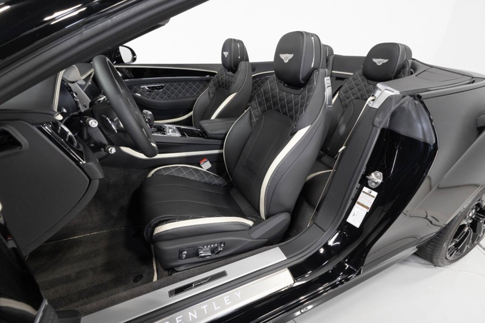 Used 2023 Bentley Continental GT Speed AWD/4WD image 3