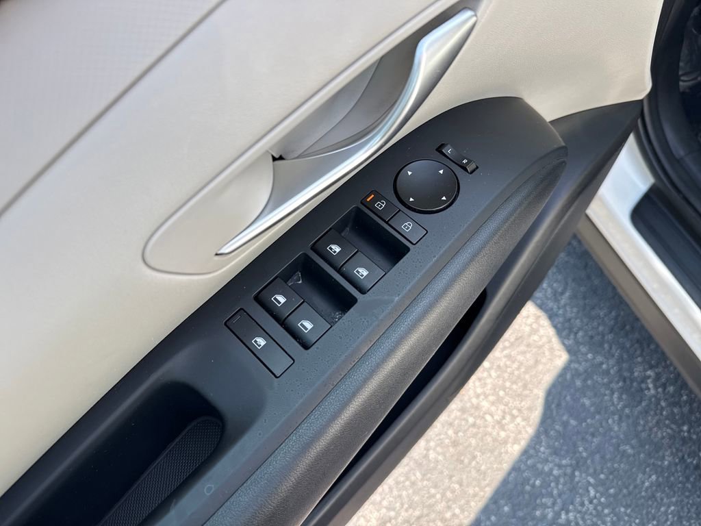 Used 2025 Hyundai Tucson SEL AWD/4WD image 14