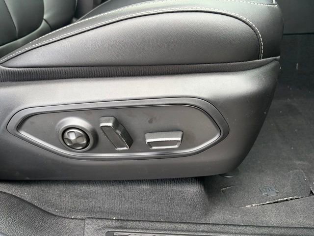 New 2026 Jeep Grand Cherokee Limited w/ Limited Altitude Package AWD/4WD image 28