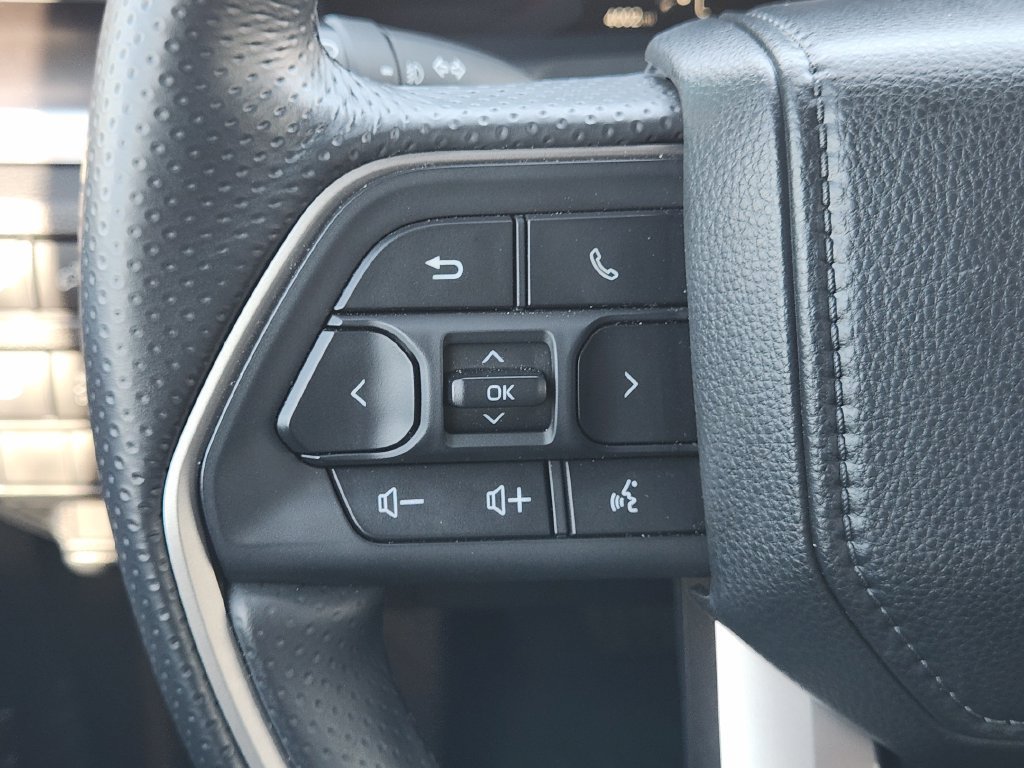 Used 2025 Toyota 4Runner SR5 RWD image 29