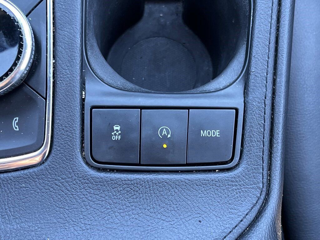 Used 2022 Cadillac XT4 Premium Luxury w/ Driver Assist Package image 7