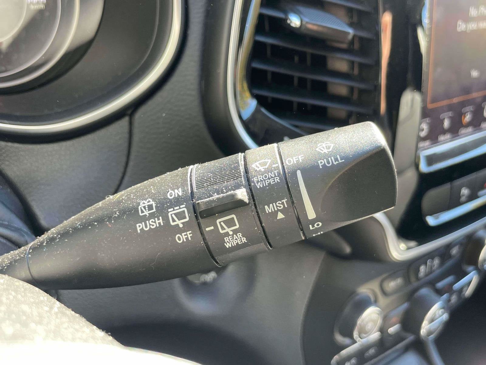 Used 2019 Jeep Cherokee Limited AWD/4WD image 20