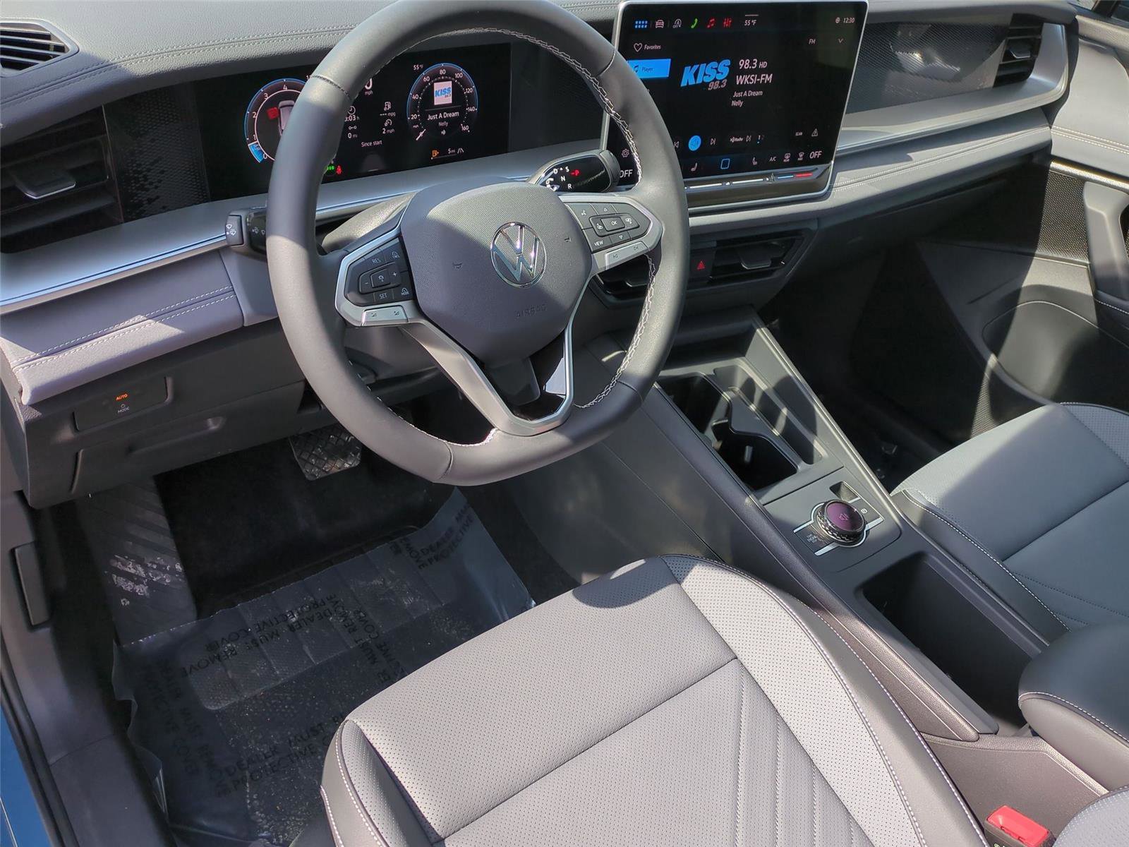 New 2026 Volkswagen Tiguan SE image 9