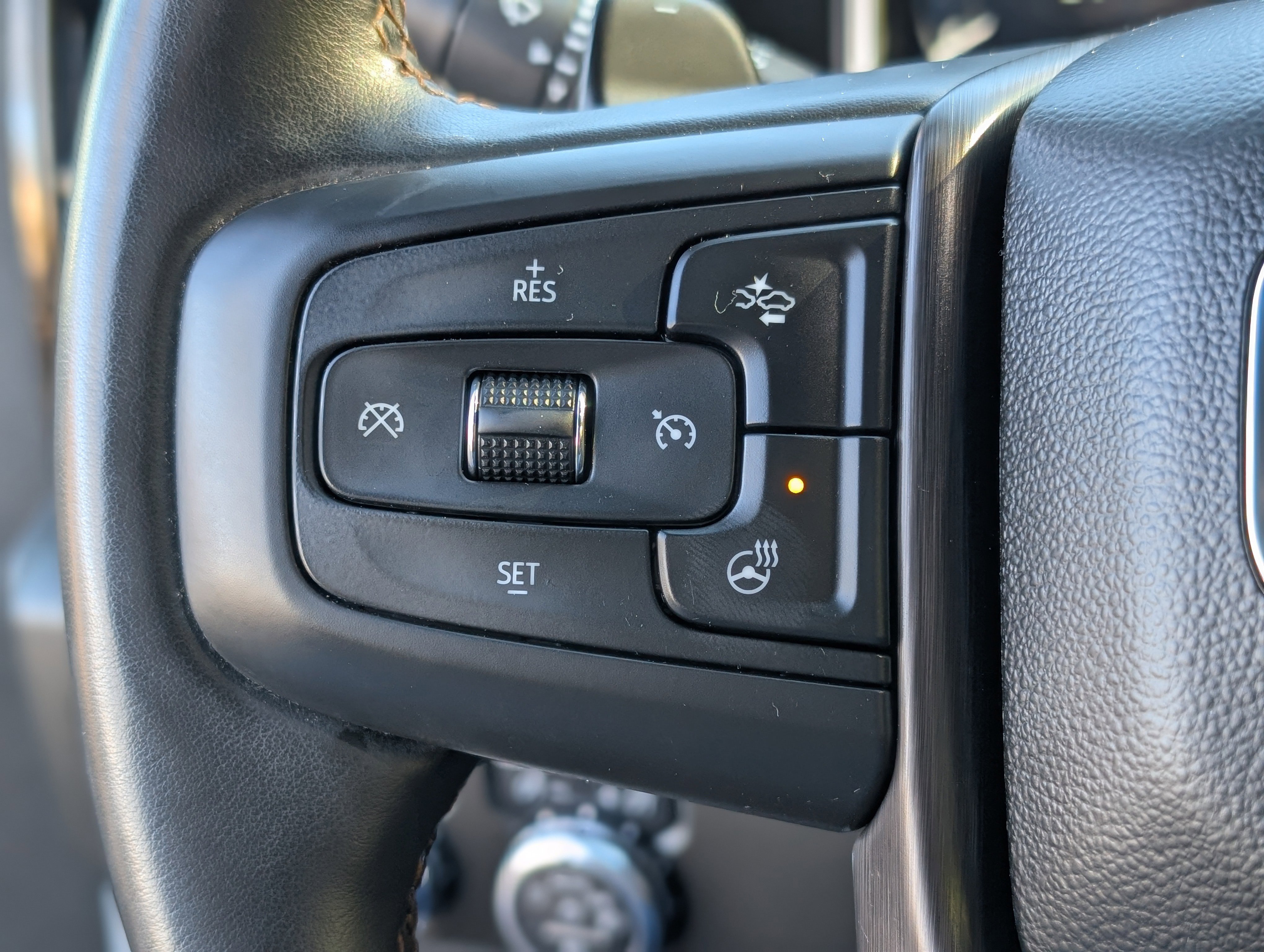 Used 2024 GMC Sierra 1500 AT4 w/ AT4 Premium Package image 6