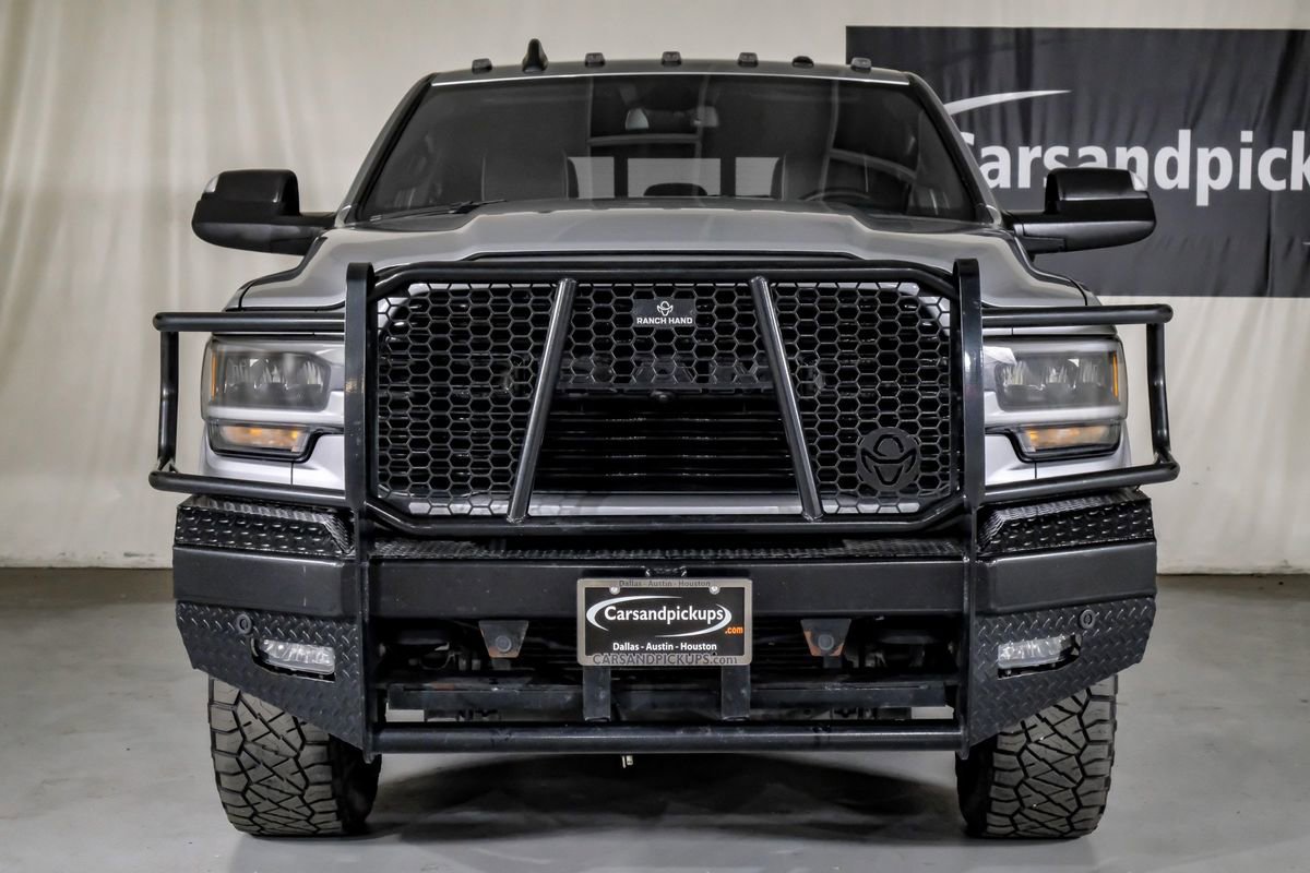 Used 2022 RAM 2500 Laramie w/ Night Edition AWD/4WD image 3