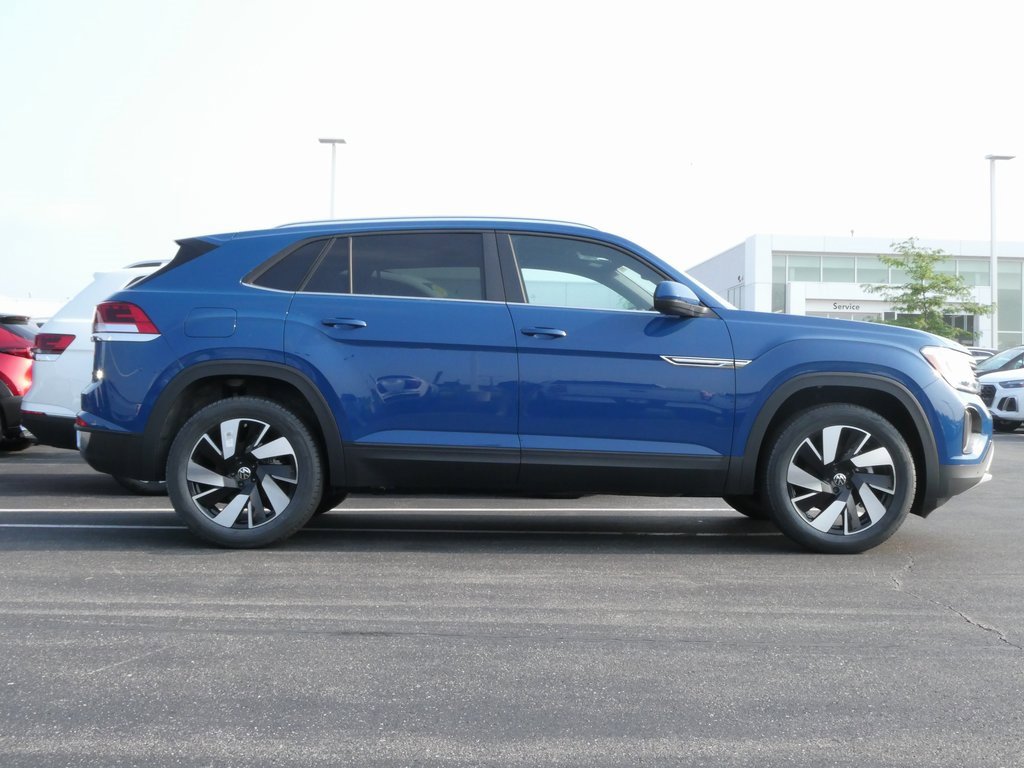 New 2025 Volkswagen Atlas Cross Sport SE image 2