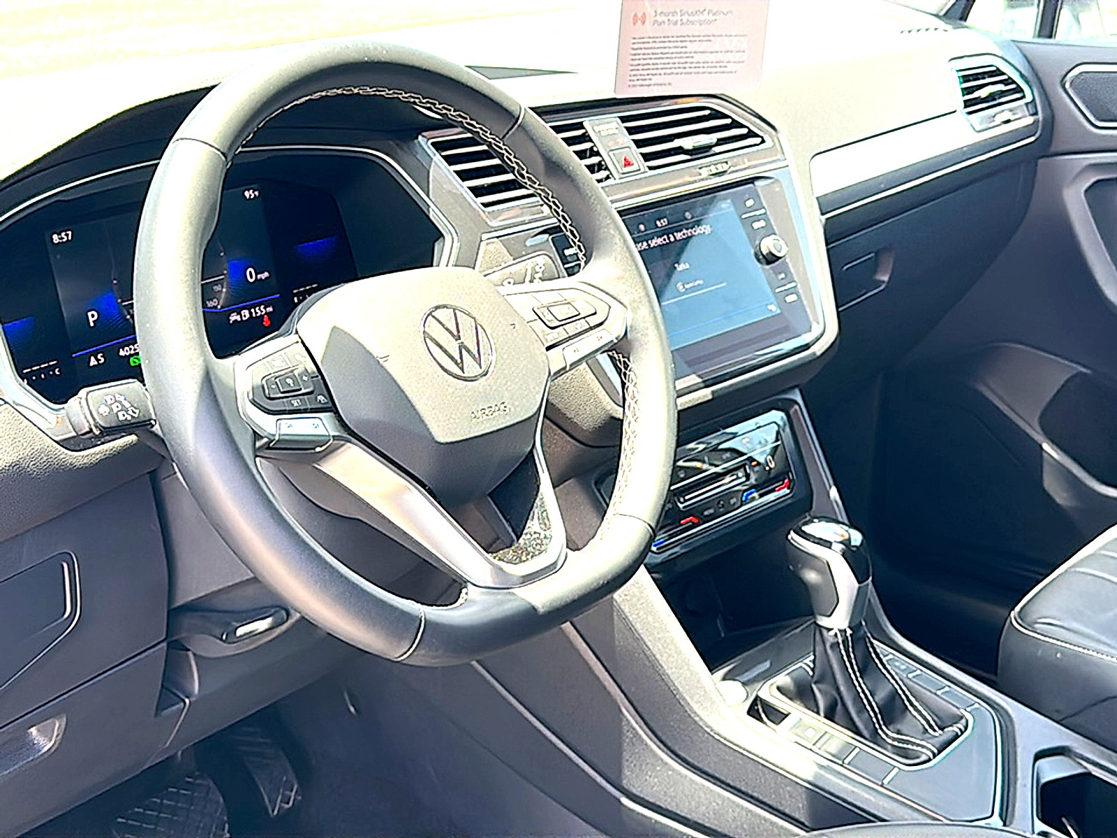 Used 2023 Volkswagen Tiguan SE FWD image 12
