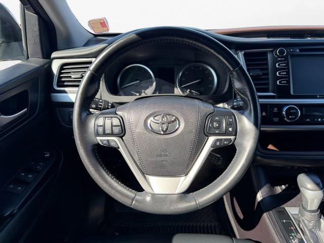 Used 2018 Toyota Highlander XLE image 12