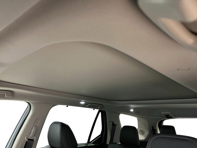 New 2025 Honda Pilot Touring image 14