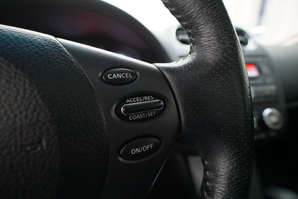Used 2010 Nissan Altima 2.5 SL w/ SL Pkg FWD image 17