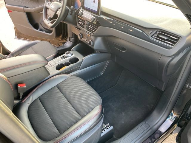 Used 2025 Ford Escape ST-Line Select image 36