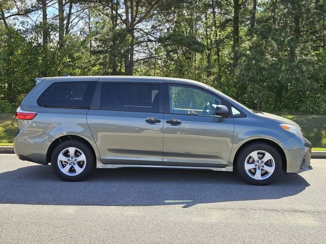 Used 2020 Toyota Sienna L image 3