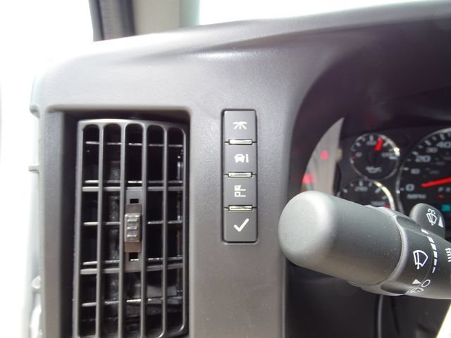 New 2026 Chevrolet Express 2500 w/ Driver Convenience Package RWD image 20