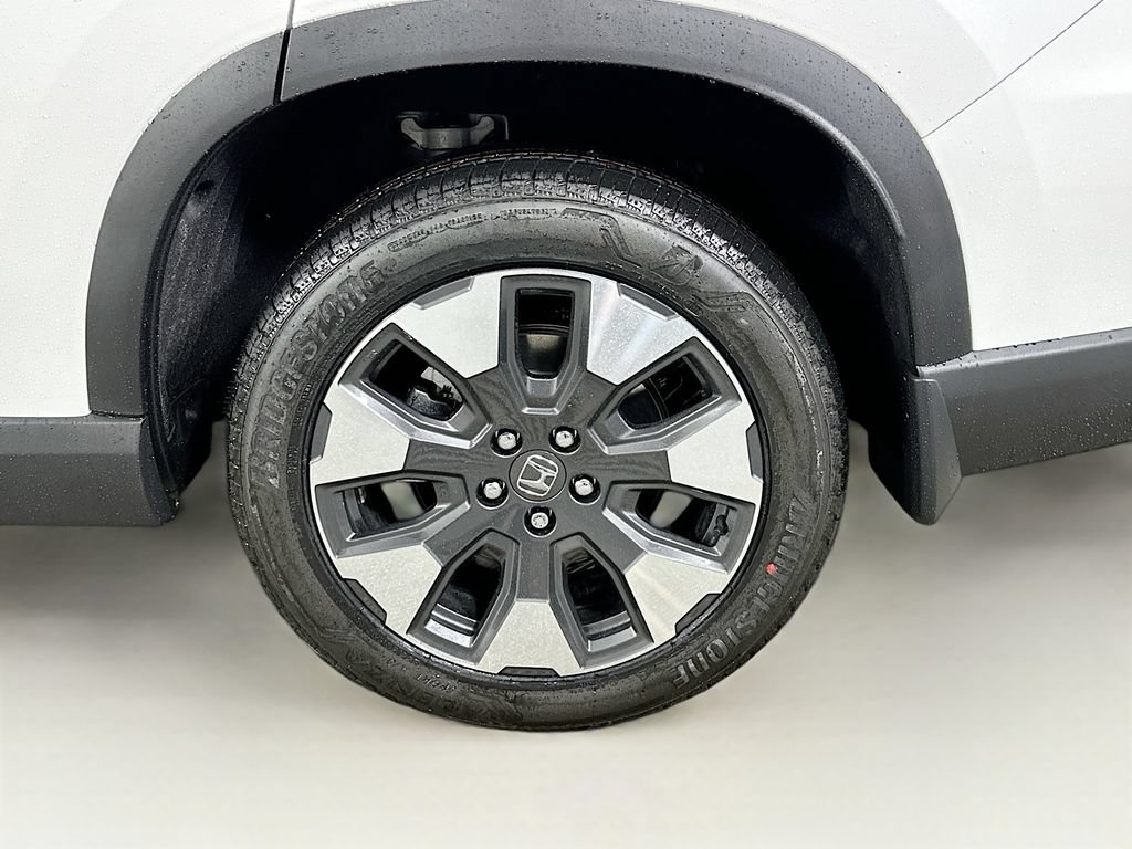 Used 2026 Honda Pilot Elite image 24