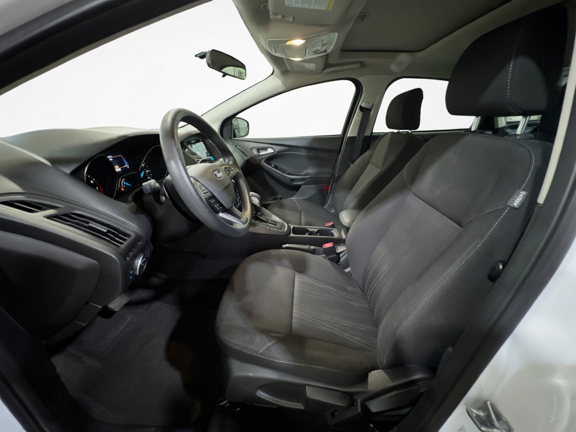 Used 2017 Ford Focus SEL FWD image 14