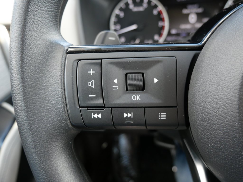 Used 2022 Nissan Rogue SV AWD/4WD image 27