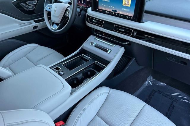 Used 2025 Lincoln Aviator Reserve w/ Jet Appearance Package image 15