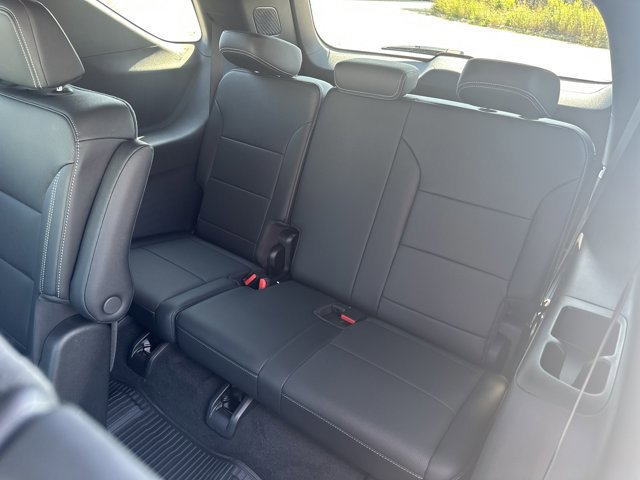 New 2025 Chevrolet Traverse LT w/ Sun and Wheel Package image 25