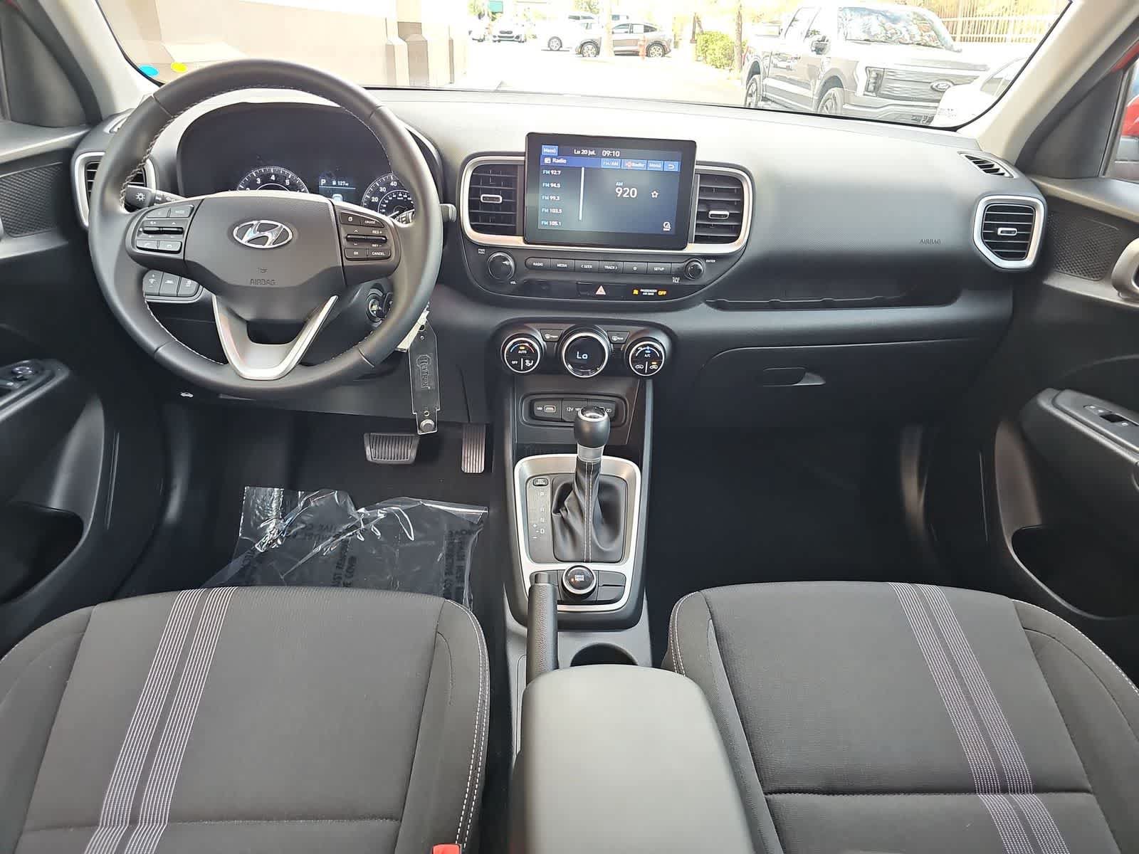 Used 2022 Hyundai Venue SEL FWD image 14