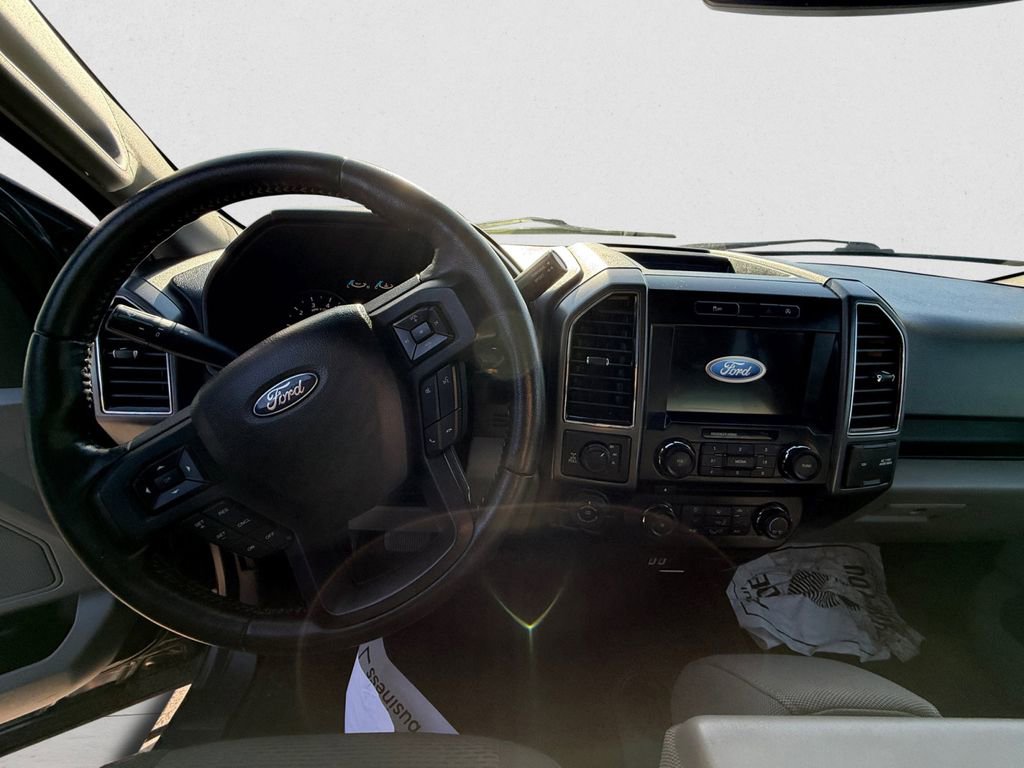 Used 2017 Ford F150 XLT w/ Equipment Group 302A Luxury AWD/4WD image 8